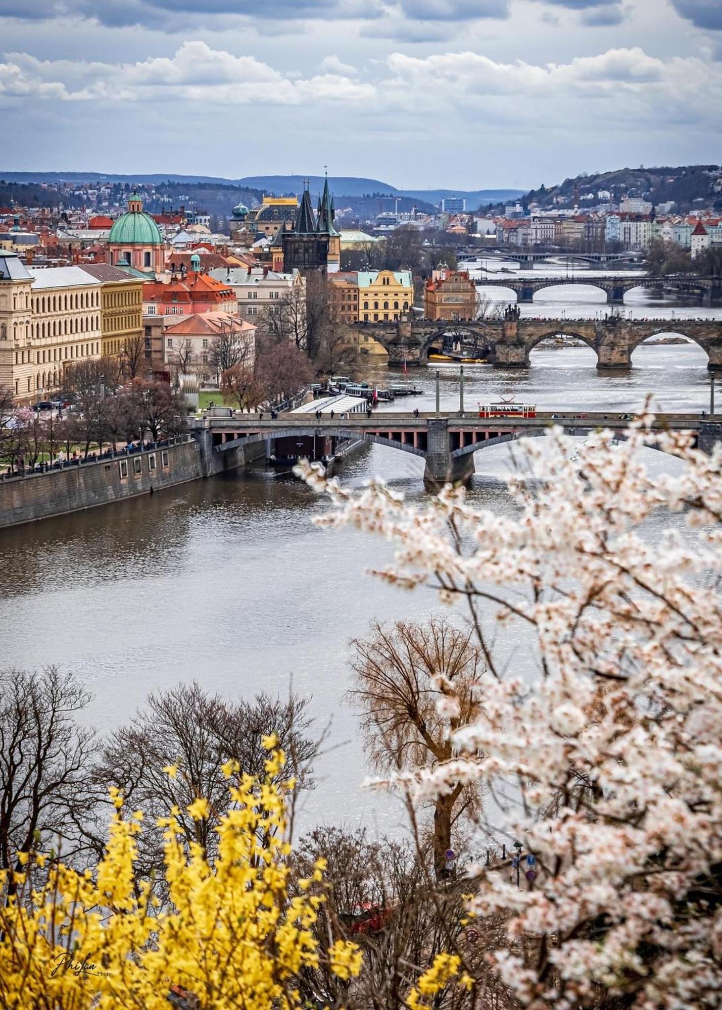 Hotel Karlin Прага Экстерьер фото